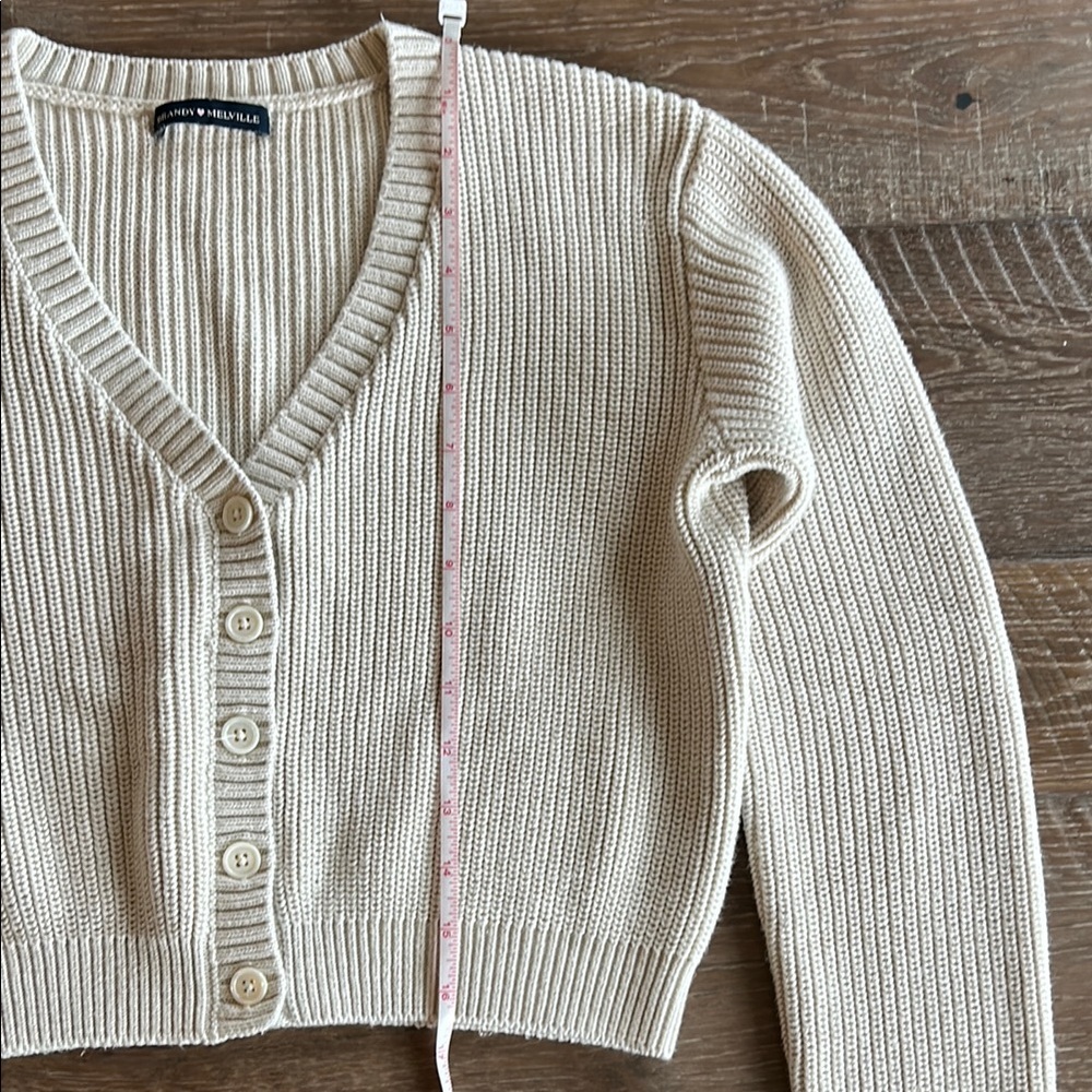 Brandy Melville Cream Cropped Cardigan Sweater - Picture 2 of 6